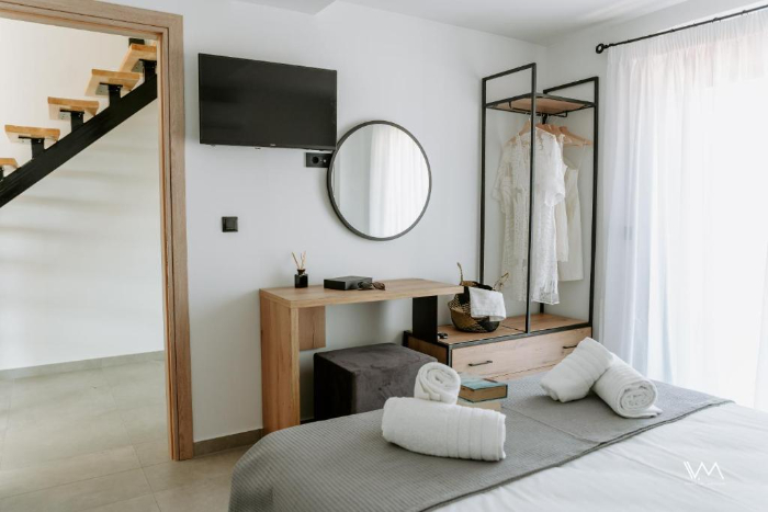 Elaionas estate perdika